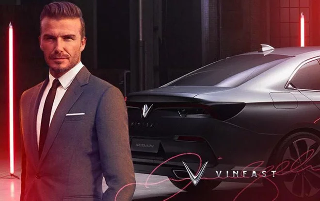 David Beckham bên xe Vinfast tại Paris Motor Show